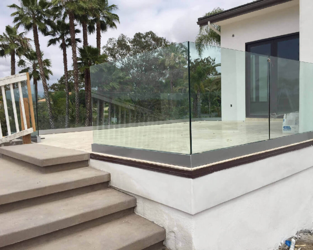 Aluminum Base Shoe Glass Railing Yurihomes